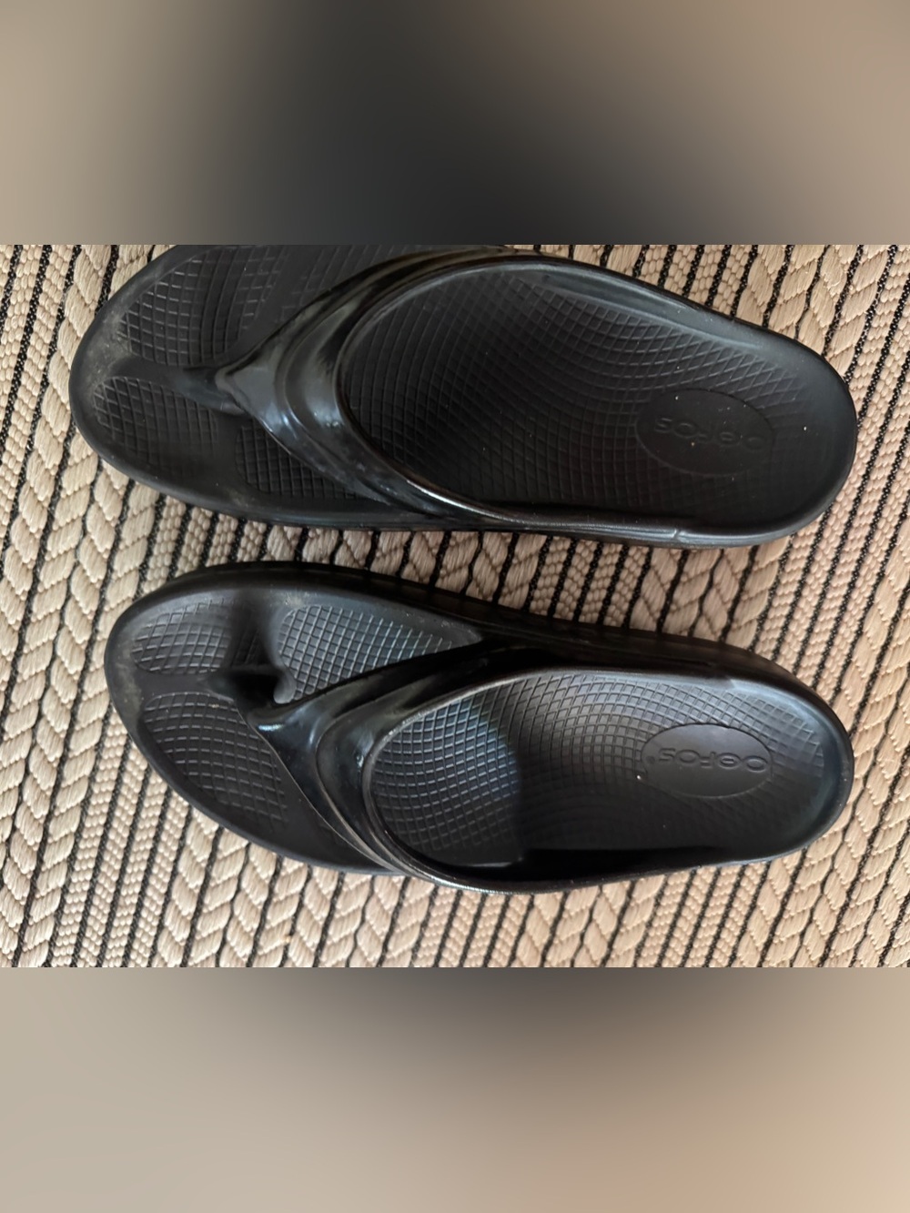 OOFOS Black Women's Comfort Flip Sandals
